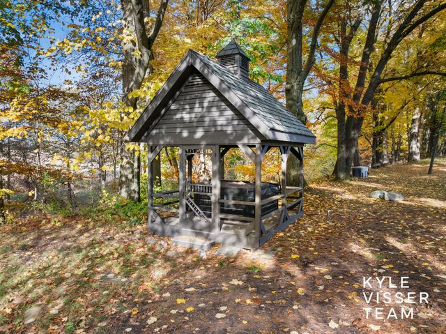 10479 Braska Drive Se, Bowne Twp, MI 49333