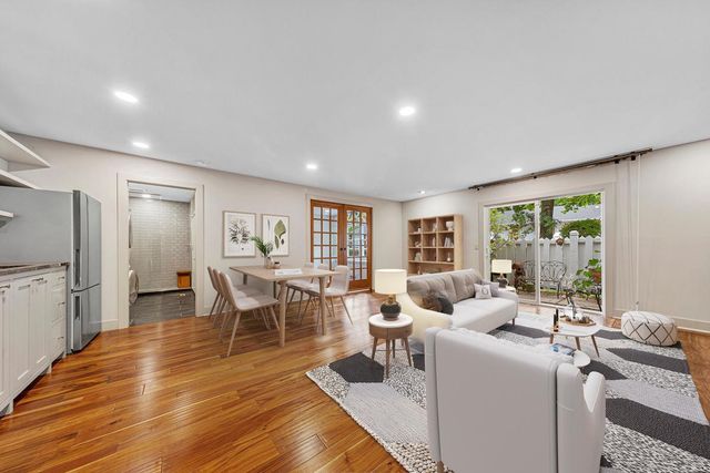 6337 Alderwood Circle B, Woodbury, MN 55125