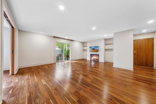 6337 Alderwood Circle B, Woodbury, MN 55125