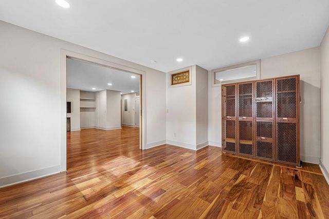 6337 Alderwood Circle B, Woodbury, MN 55125