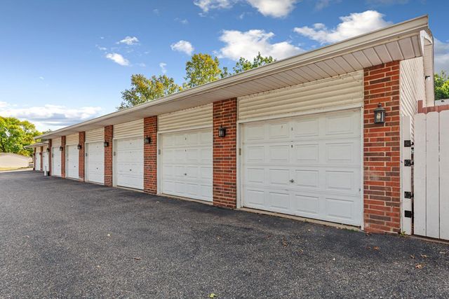 6337 Alderwood Circle B, Woodbury, MN 55125