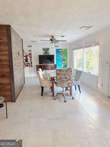 172 W Leo Trapnell Avenue, Lyons, GA 30436