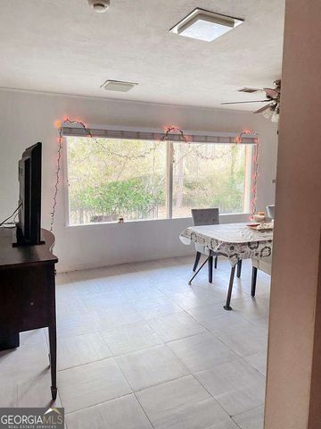 172 W Leo Trapnell Avenue, Lyons, GA 30436