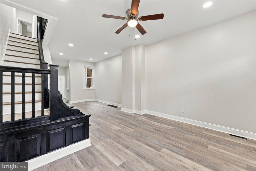 6519 MARSDEN ST, Philadelphia, PA 19135 — photo 4