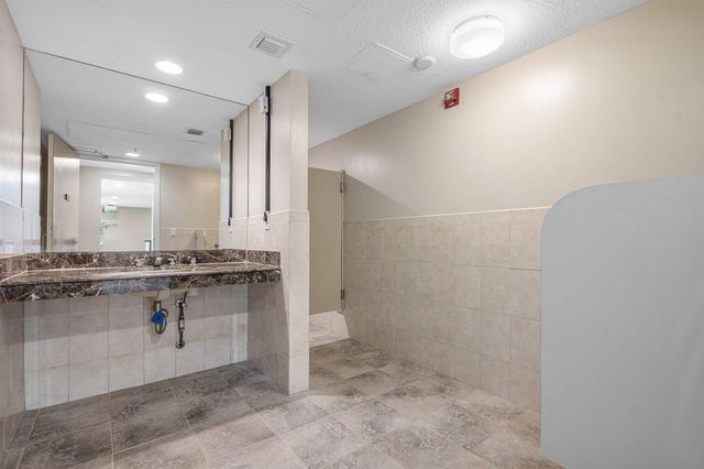 715 Bayshore Drive Ph4, Fort Lauderdale, FL 33304