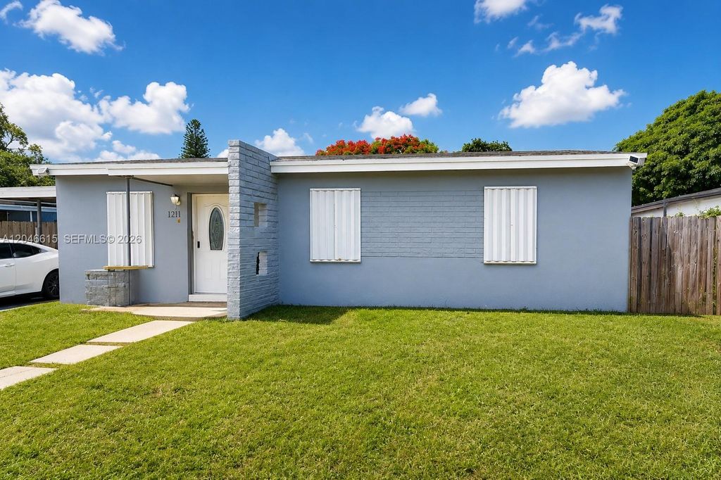 1211 Kasim St, Opa-locka, FL 33054