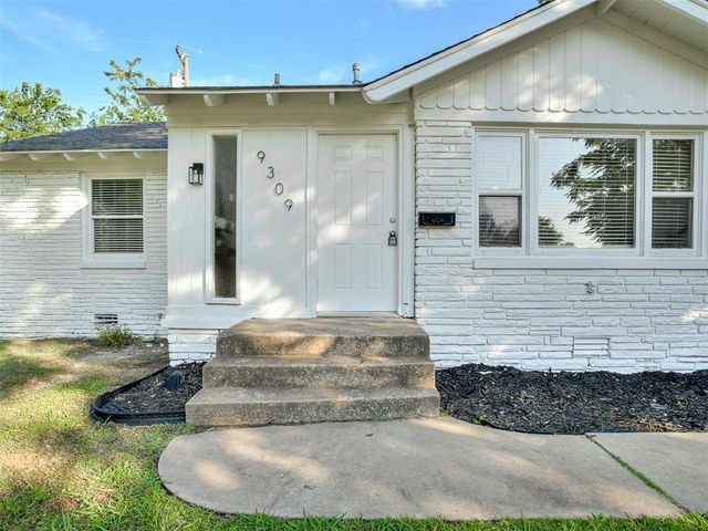 9309 Village Drive, Oklahoma City, OK 73120