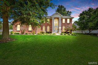 100 Deer Meadow Court, St Peters, MO 63304