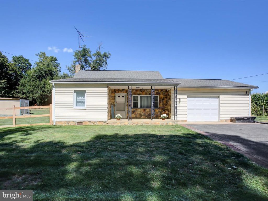 2703 NEW FRANKLIN ROAD W, Chambersburg, PA 17202