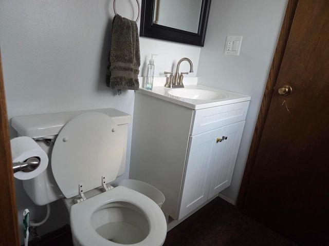 1544 Riverdale Drive, Oconomowoc, WI 53066