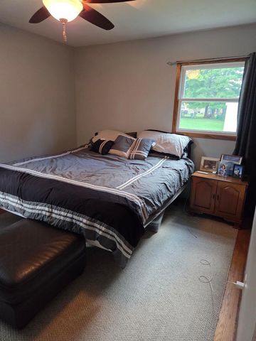 1544 Riverdale Drive, Oconomowoc, WI 53066