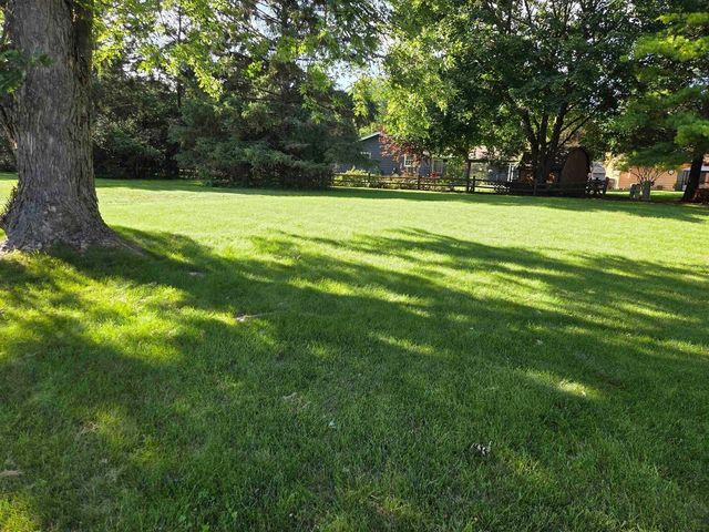 1544 Riverdale Drive, Oconomowoc, WI 53066