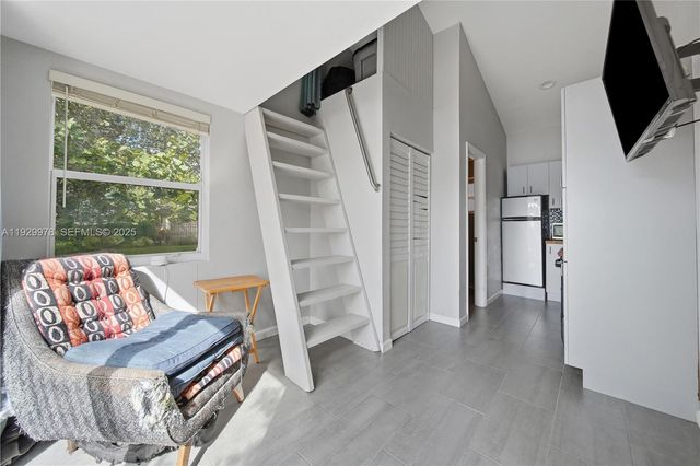 10730 SW 51st Dr, Miami, FL 33165