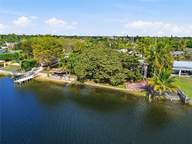 10730 SW 51st Dr, Miami, FL 33165