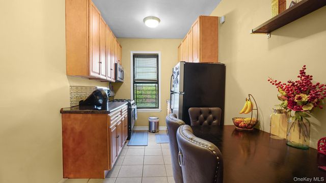 1922 McGraw Avenue 6I, Bronx, NY 10462