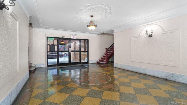 1922 McGraw Avenue 6I, Bronx, NY 10462