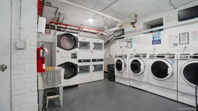 1922 McGraw Avenue 6I, Bronx, NY 10462