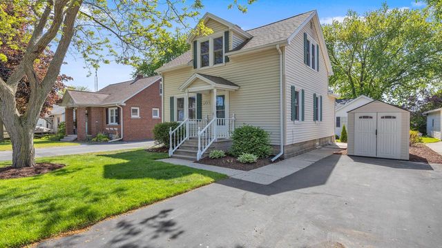 932 N 37th STREET, Sheboygan, WI 53081