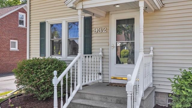 932 N 37th STREET, Sheboygan, WI 53081