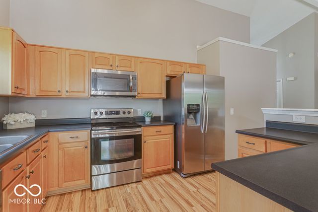 11798 Langham Crescent Court, Fishers, IN 46037