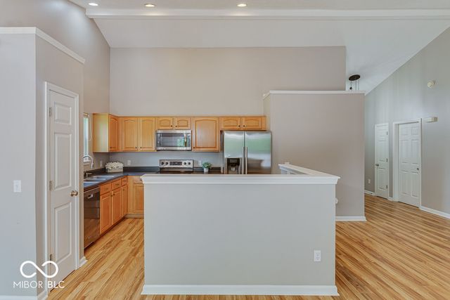 11798 Langham Crescent Court, Fishers, IN 46037