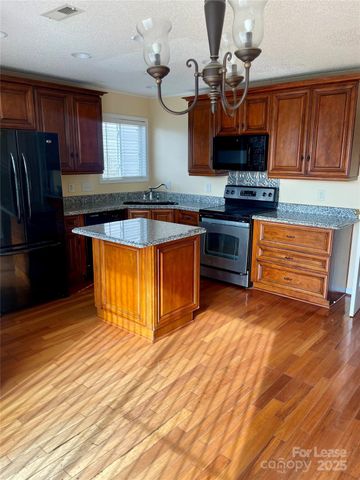 3823 Thomas Ridge Drive, Charlotte, NC 28269