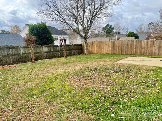 3823 Thomas Ridge Drive, Charlotte, NC 28269