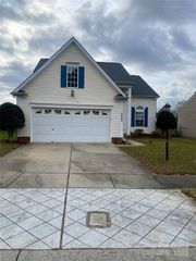 3823 Thomas Ridge Drive, Charlotte, NC 28269