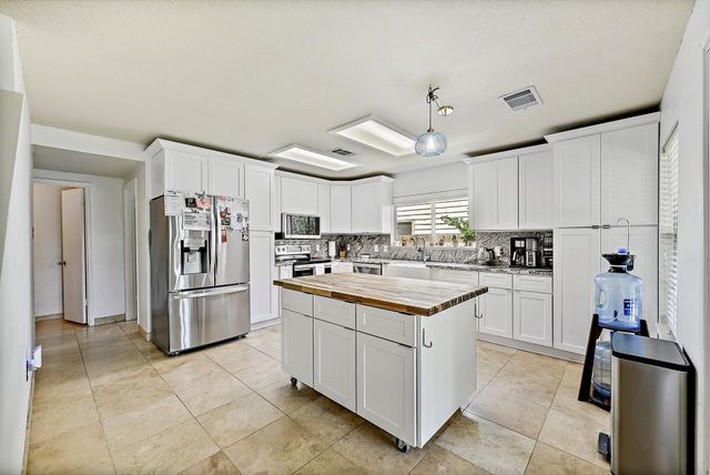 1061 London LN, Georgetown, TX 78626