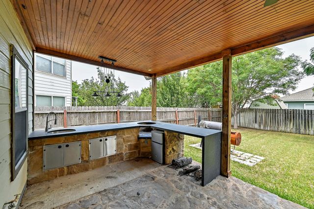 1061 London LN, Georgetown, TX 78626