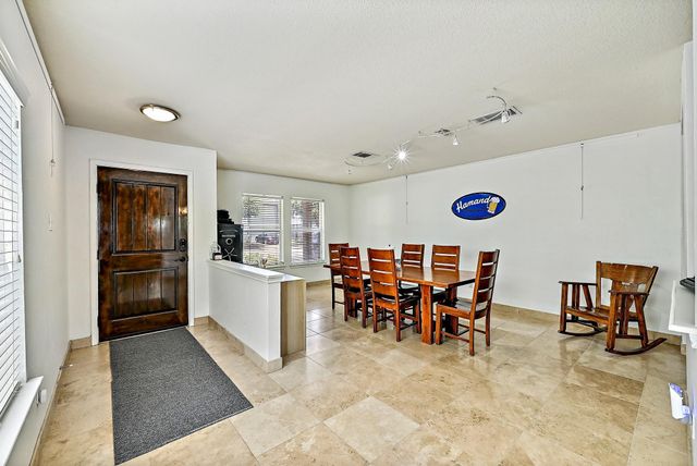 1061 London LN, Georgetown, TX 78626