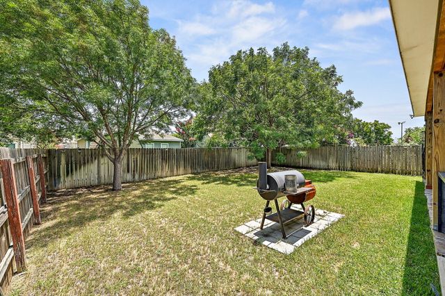 1061 London LN, Georgetown, TX 78626