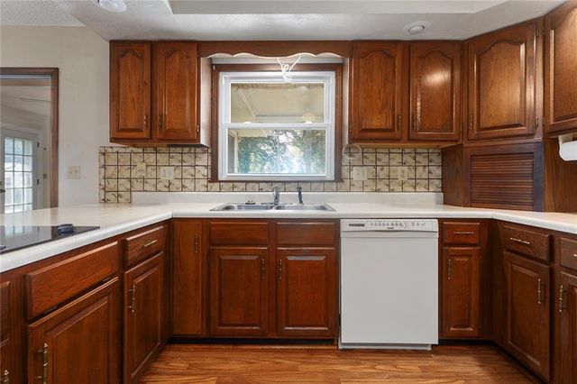 2904 Cheyenne Circle, North Kansas City, MO 64116