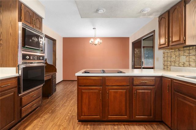 2904 Cheyenne Circle, North Kansas City, MO 64116