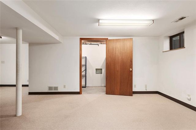 2904 Cheyenne Circle, North Kansas City, MO 64116