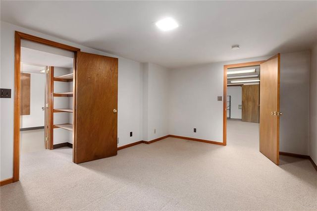 2904 Cheyenne Circle, North Kansas City, MO 64116