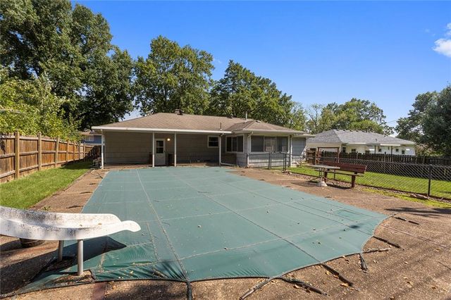 2904 Cheyenne Circle, North Kansas City, MO 64116