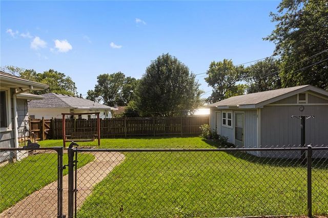 2904 Cheyenne Circle, North Kansas City, MO 64116