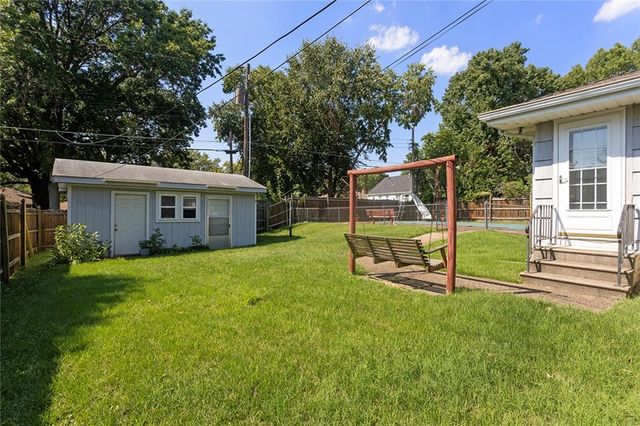 2904 Cheyenne Circle, North Kansas City, MO 64116
