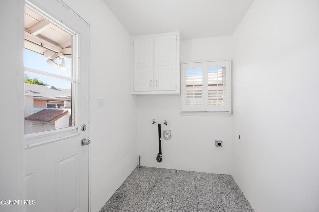 Image 13 of property listing at 14742 Cohasset Street, Van Nuys, CA 91405