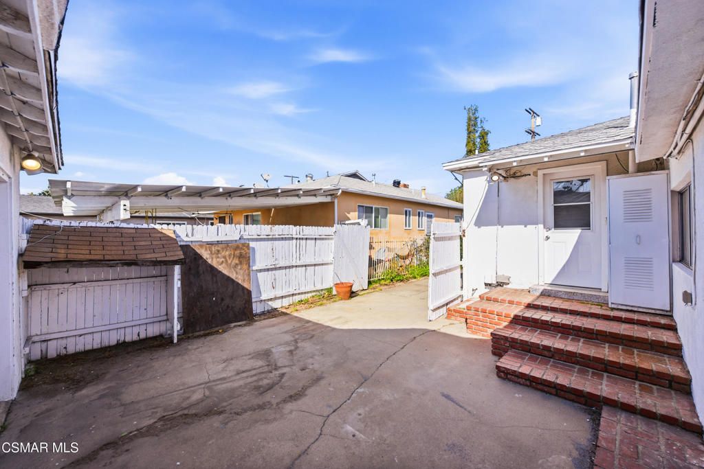 Image 24 of property listing at 14742 Cohasset Street, Van Nuys, CA 91405