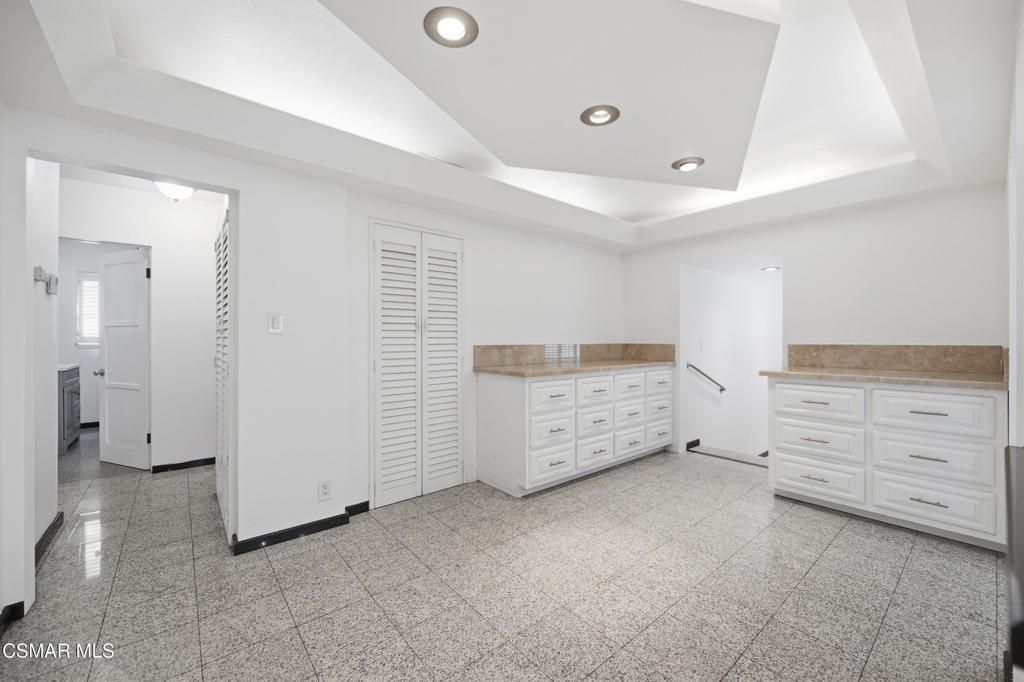 Image 7 of property listing at 14742 Cohasset Street, Van Nuys, CA 91405