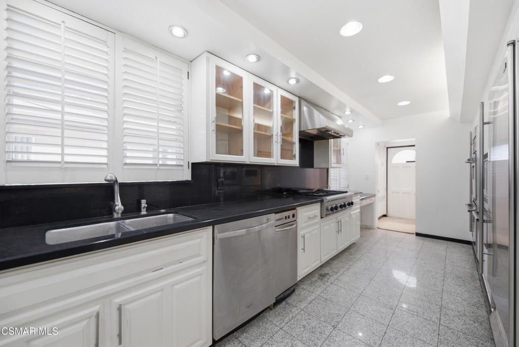 Image 9 of property listing at 14742 Cohasset Street, Van Nuys, CA 91405