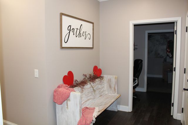 1700 Eagle Landing Dr, Cookeville, TN 38506