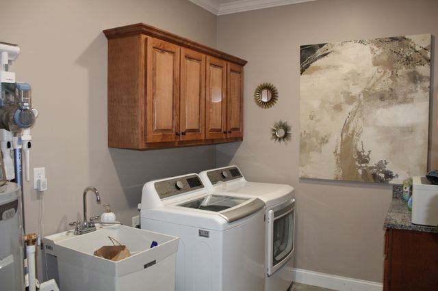 1700 Eagle Landing Dr, Cookeville, TN 38506