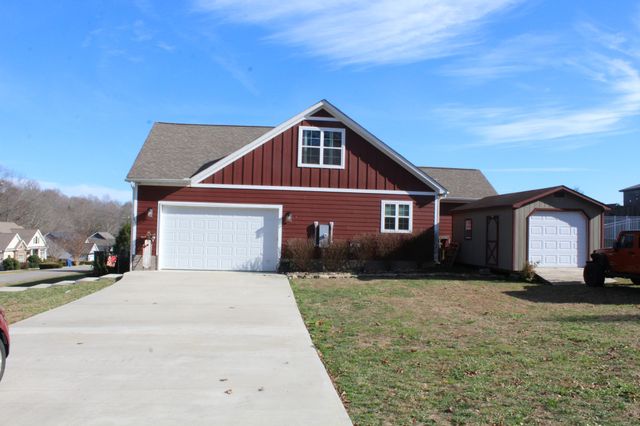 1700 Eagle Landing Dr, Cookeville, TN 38506