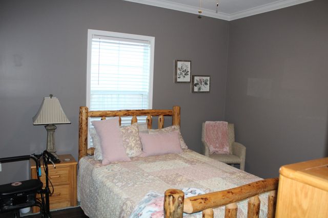 1700 Eagle Landing Dr, Cookeville, TN 38506