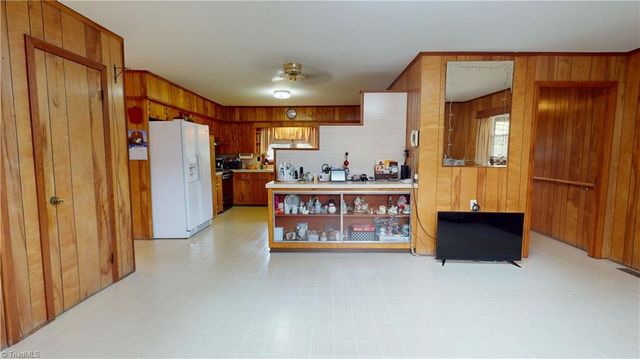 140 Westwood Drive, Mount Airy, NC 27030