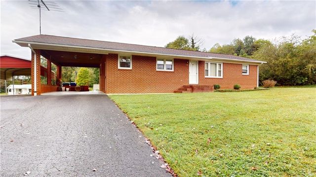 140 Westwood Drive, Mount Airy, NC 27030