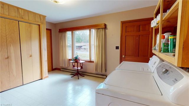 140 Westwood Drive, Mount Airy, NC 27030